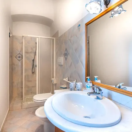 Casetta Rosa Дом отдыха Масса-Лубренсе