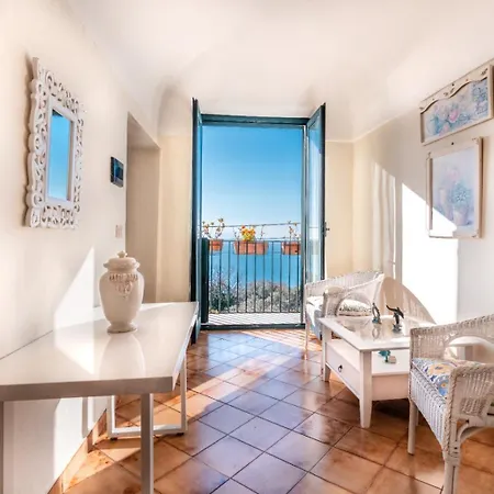 Casetta Rosa Дом отдыха Масса-Лубренсе